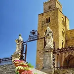 Familyholidays La Finestra Di Fronte Lejlighed Cefalù