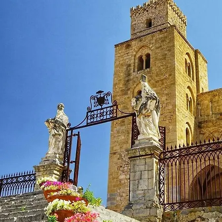 Familyholidays La Finestra Di Fronte Appartamento Cefalù