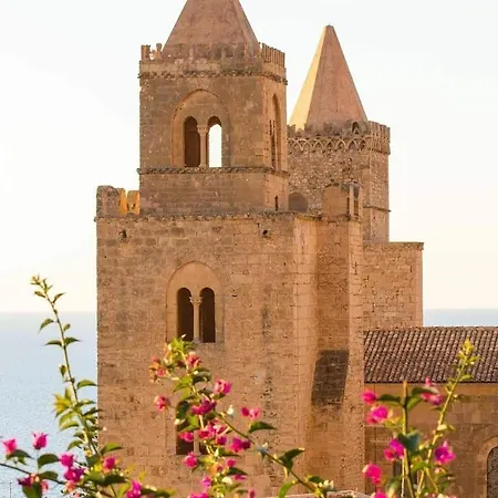 Familyholidays La Finestra Di Fronte Apartment