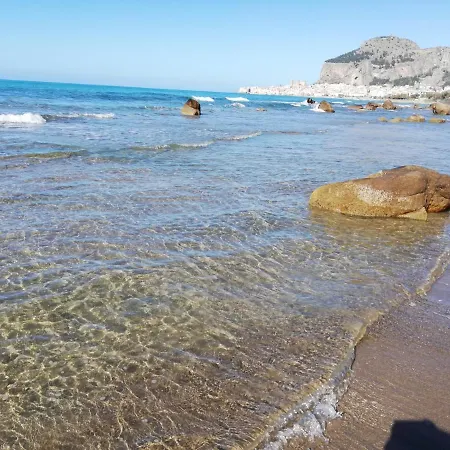 Familyholidays La Finestra Di Fronte * Cefalu