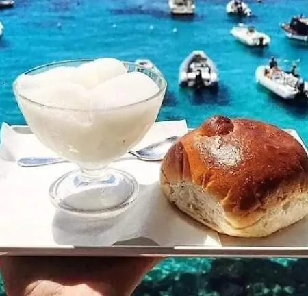 Familyholidays La Finestra Di Fronte Apartment Cefalu