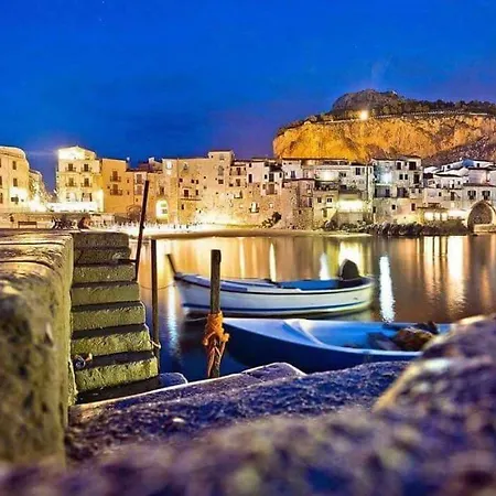 Familyholidays La Finestra Di Fronte Cefalù